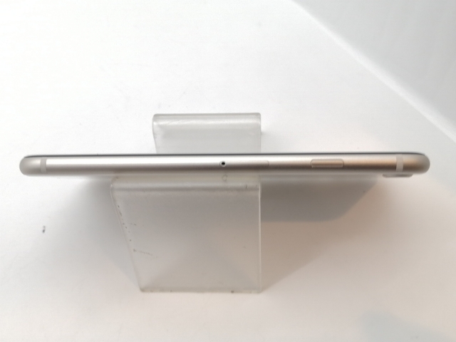【中古】Apple SoftBank 【SIMフリー】 iPhone SE（第3世代） 64GB スターライト MMYD3J/A【津田沼】保証期間１ヶ月【ランクA】_3