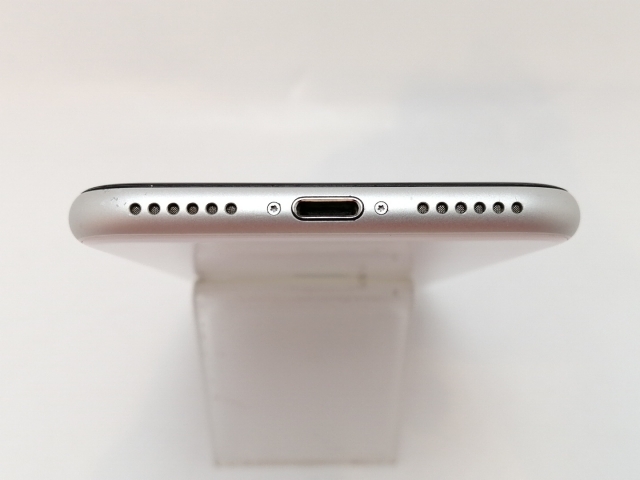 【中古】Apple SoftBank 【SIMロック解除済み】 iPhone SE（第2世代） 64GB ホワイト MX9T2J/A【津田沼】保証期間１ヶ月【ランクC】_3
