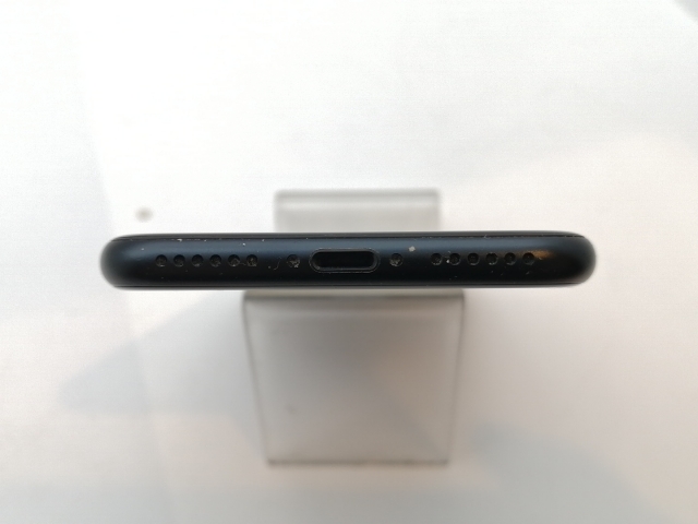 【中古】Apple au 【SIMフリー】 iPhone SE（第3世代） 128GB ミッドナイト MMYF3J/A【津田沼】保証期間１ヶ月【ランクB】_4