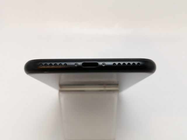 【中古】Apple docomo 【SIMロック解除済み】 iPhone SE（第2世代） 128GB ブラック MHGT3J/A（後期型番）【津田沼】保証期間１ヶ月【ランクA】_4
