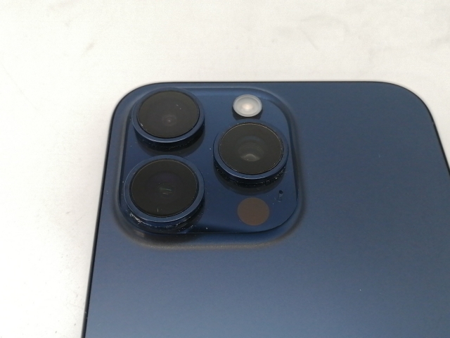 【中古】Apple SoftBank 【SIMフリー】 iPhone 15 Pro Max 256GB ブルーチタニウム MU6T3J/A【川越クレアモール】保証期間１ヶ月【ランクA】