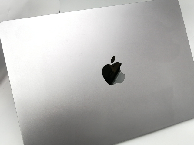 【中古】Apple MacBook Air 13インチ CTO (M2,2022) スペースグレイ M2(CPU:8C/GPU:8C)/8G/256G/30W AC【川越クレアモール】保証期間１ヶ月【ランクA】_1