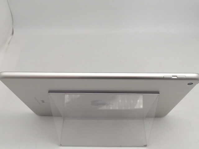 【中古】Apple 【Wi-Fi】 iPad（第6世代/2018） 32GB シルバー MR7G2J/A【川越クレアモール】保証期間１ヶ月【ランクC】_4