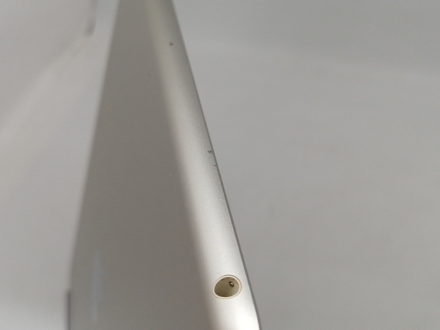 【中古】Apple 【Wi-Fi】 iPad（第6世代/2018） 32GB シルバー MR7G2J/A【川越クレアモール】保証期間１ヶ月【ランクC】_7