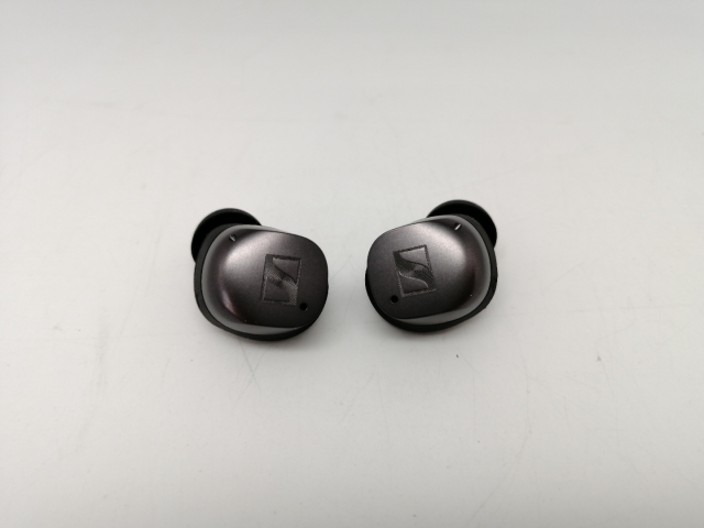【中古】SENNHEISER MOMENTUM True Wireless 4 [Black Graphite]【川越クレアモール】保証期間１ヶ月【ランクA】