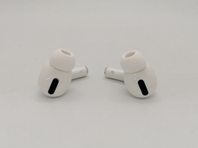 中古品〕 AirPods Pro 第1世代 MWP22J／A【196】 Apple