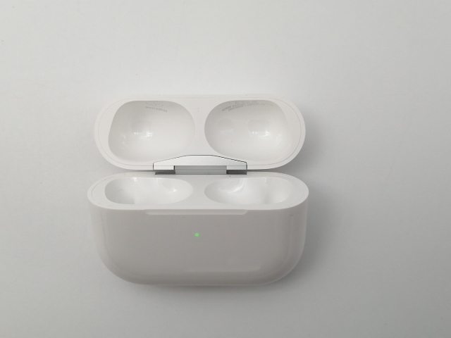 中古】Apple AirPods Pro 第2世代（2023/USB-C） MTJV3J/A【広島