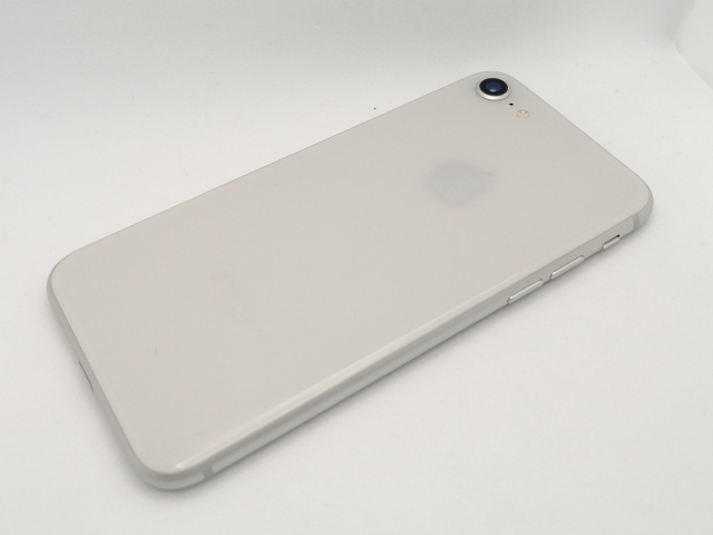 【中古】Apple SoftBank 【SIMロック解除済み】 iPhone 8 64GB シルバー MQ792J/A【川越クレアモール】保証期間１ヶ月【ランクB】の通販は