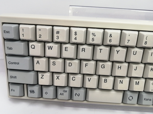 【中古】PFU Happy Hacking Keyboard Professional JP 白 (PD-KB420W)　日本語配列 かな無刻印【川越クレアモール】保証期間１週間_1