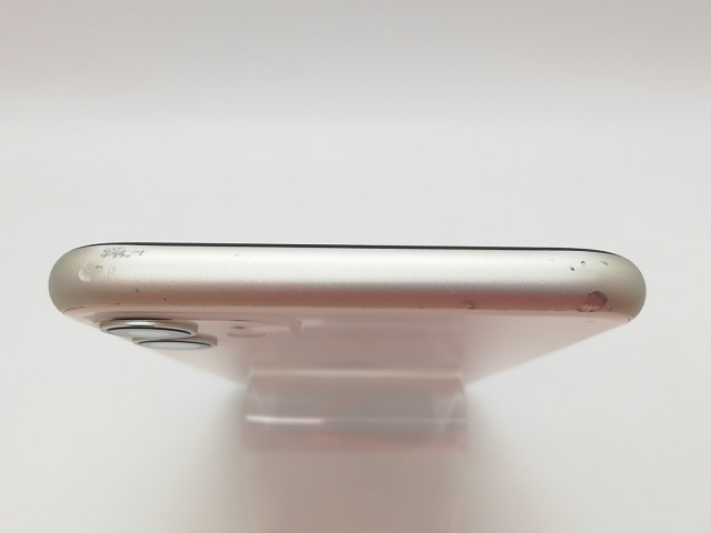 【中古】Apple docomo 【SIMロック解除済み】 iPhone 11 256GB ホワイト MWM82J/A【高崎モントレー】保証期間１ヶ月【ランクC】_2