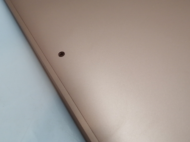 【中古】Apple MacBook Air 13インチ M1(CPU:8C/GPU:8C) 8GB/512GB ゴールド MGNE3J/A (M1・2020)【高崎モントレー】保証期間１ヶ月【ランクA】