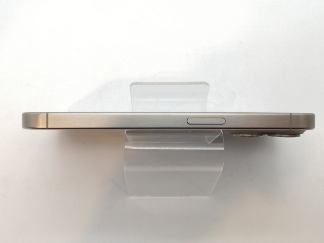 【中古】Apple 国内版 【SIMフリー】 iPhone 15 Pro 512GB ナチュラルチタニウム MTUK3J/A【池袋東口】保証期間１ヶ月【ランクC】_3