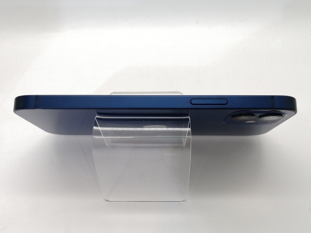 【中古】Apple docomo 【SIMロック解除済み】 iPhone 12 128GB ブルー MGHX3J/A【高崎モントレー】保証期間１ヶ月【ランクB】_4