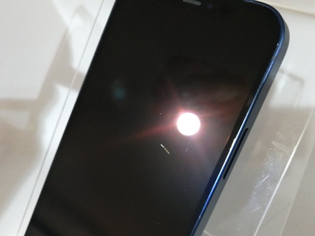 【中古】Apple docomo 【SIMロック解除済み】 iPhone 12 128GB ブルー MGHX3J/A【高崎モントレー】保証期間１ヶ月【ランクB】_7