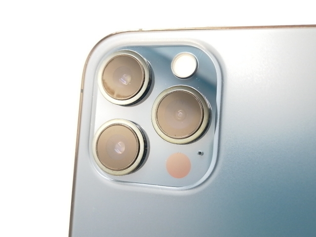 【中古】Apple docomo 【SIMロック解除済み】 iPhone 12 Pro Max 128GB パシフィックブルー MGCX3J/A【川越クレアモール】保証期間１ヶ月【ランクC】_6