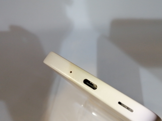 【中古】SHARP docomo 【SIMフリー】 AQUOS wish4 ホワイト 4GB 64GB SH-52E【高崎モントレー】保証期間１ヶ月【ランクC】_9