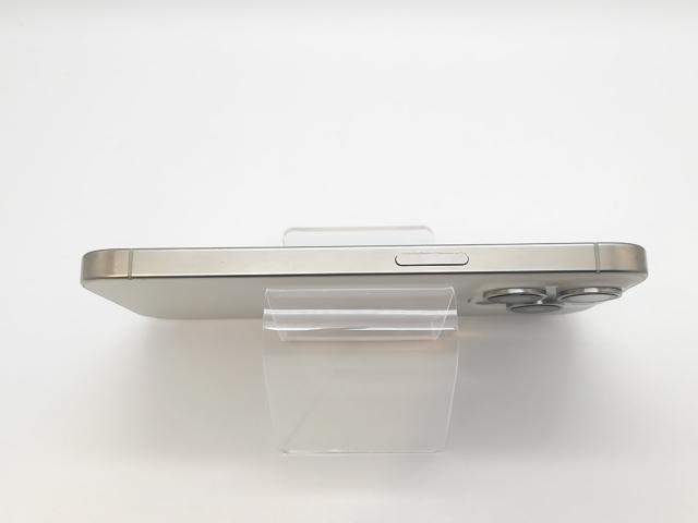 【中古】Apple 国内版 【SIMフリー】 iPhone 15 Pro 128GB ホワイトチタニウム MTU83J/A【高崎モントレー】保証期間１ヶ月【ランクB】_3