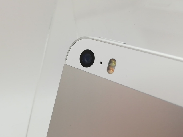 【中古】Apple au 【SIMロック解除済み】 iPhone SE （第1世代） 64GB シルバー MLM72J/A【宇田川】保証期間１ヶ月【ランクC】_6