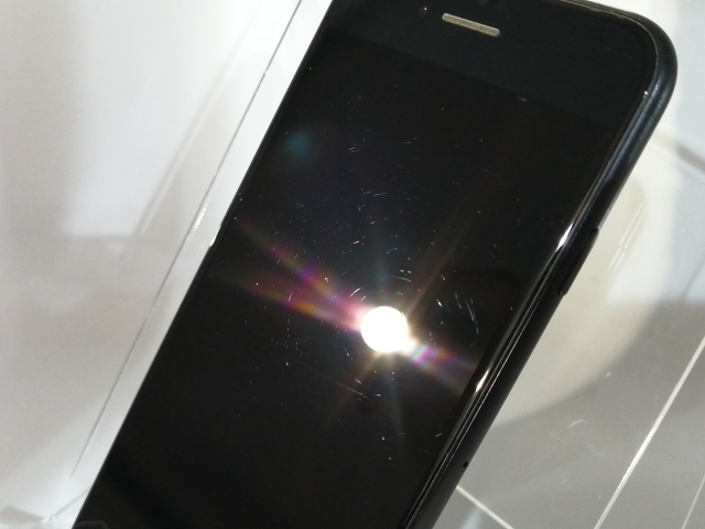 【中古】Apple SoftBank 【SIMロック解除済み】 iPhone SE（第2世代） 64GB ブラック MX9R2J/A【高崎モントレー】保証期間１ヶ月【ランクC】_7