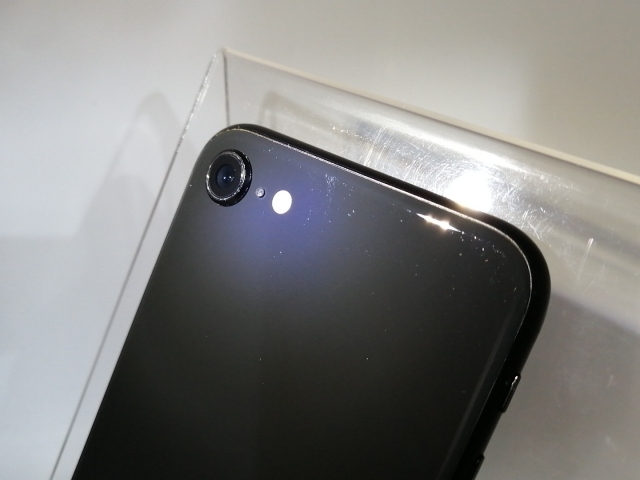 【中古】Apple SoftBank 【SIMロック解除済み】 iPhone SE（第2世代） 64GB ブラック MX9R2J/A【高崎モントレー】保証期間１ヶ月【ランクC】_9