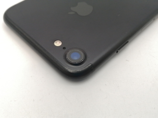 【中古】Apple docomo 【SIMロック解除済み】 iPhone 7 128GB ブラック MNCK2J/A【高崎モントレー】保証期間１ヶ月【ランクC】_6