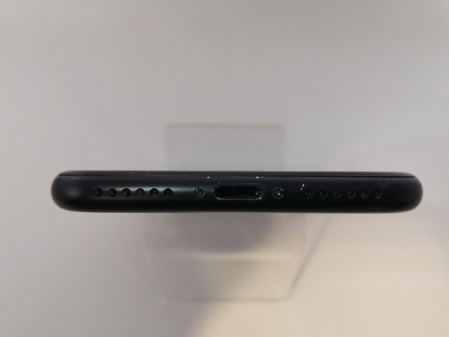 【中古】Apple docomo 【SIMロック解除済み】 iPhone 7 128GB ブラック MNCK2J/A【高崎モントレー】保証期間１ヶ月【ランクC】_9