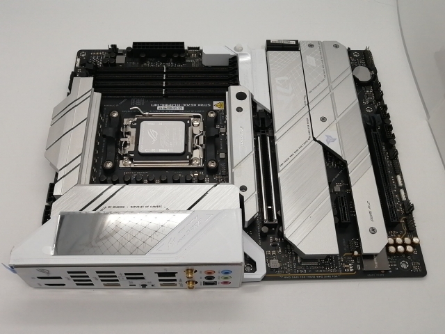 【中古】ASUS ROG STRIX X670E-A GAMING WIFI X670E/AM5/2.5GbitLAN/Wi-Fi6E(ax)+BT5.2/ATX【大須アメ横】保証期間１週間_2