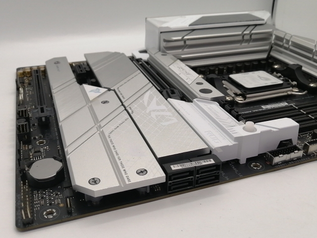 【中古】ASUS ROG STRIX X670E-A GAMING WIFI X670E/AM5/2.5GbitLAN/Wi-Fi6E(ax)+BT5.2/ATX【大須アメ横】保証期間１週間_4