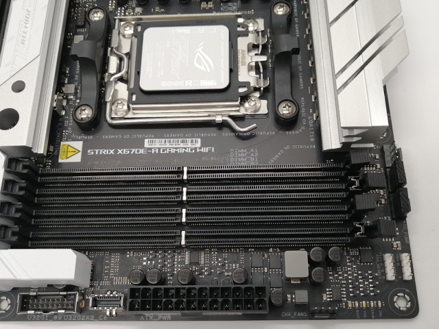 【中古】ASUS ROG STRIX X670E-A GAMING WIFI X670E/AM5/2.5GbitLAN/Wi-Fi6E(ax)+BT5.2/ATX【大須アメ横】保証期間１週間_5