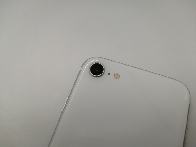 【中古】Apple docomo 【SIMロック解除済み】 iPhone SE（第2世代） 64GB ホワイト MX9T2J/A【大須アメ横】保証期間１ヶ月【ランクC】_6