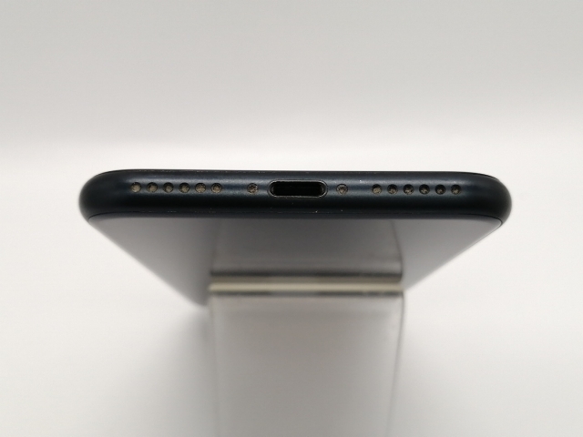【中古】Apple ymobile 【SIMフリー】 iPhone SE（第3世代） 64GB ミッドナイト MMYC3J/A【大須アメ横】保証期間１ヶ月【ランクB】_4