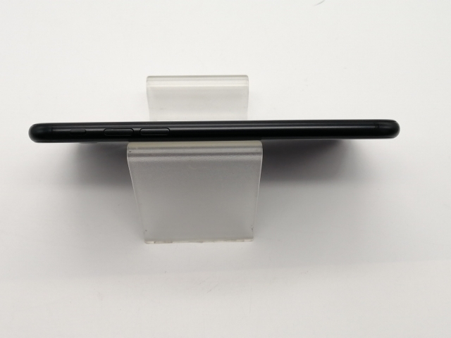 【中古】Apple SoftBank 【SIMロック解除済み】 iPhone SE（第2世代） 64GB ブラック MHGP3J/A（後期型番）【大須アメ横】保証期間１ヶ月【ランクC】_3