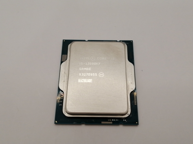 専用ページです。 Intel Core i5-13600KF(3.5GHz) Box LGA1700/14C(P:6C/E:8C)/20T/L3