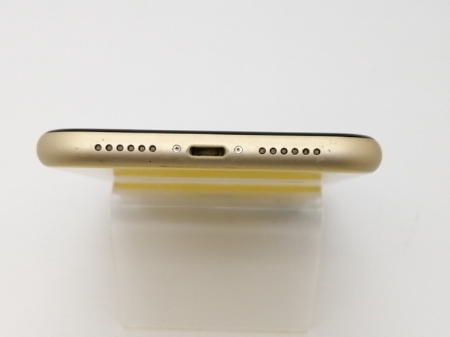 【中古】Apple au 【SIMロック解除済み】 iPhone XR 64GB イエロー MT082J/A【広島本通】保証期間１ヶ月【ランクC】_3