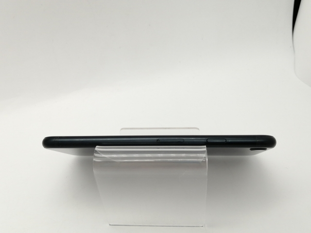 【中古】Apple 国内版 【SIMフリー】 iPhone SE（第3世代） 128GB ミッドナイト MMYF3J/A【広島本通】保証期間１ヶ月【ランクC】_3