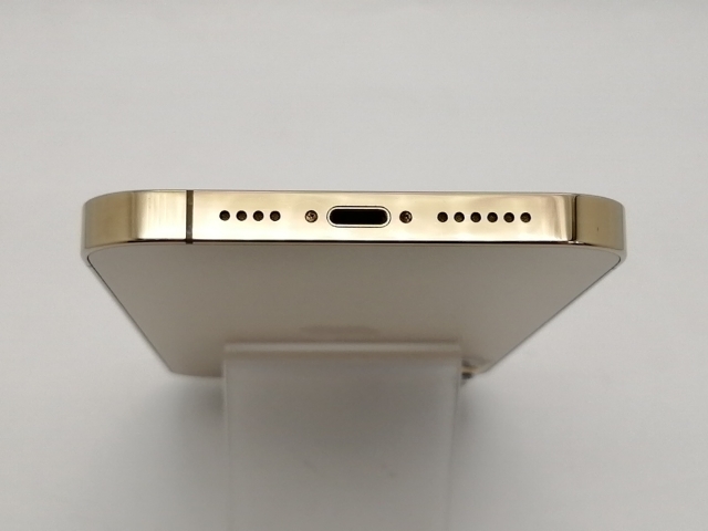 【中古】Apple docomo 【SIMフリー】 iPhone 13 Pro Max 256GB ゴールド MLJA3J/A【小倉駅前】保証期間１ヶ月【ランクC】