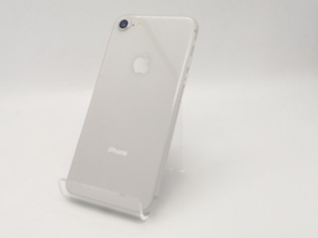 【中古】Apple au 【SIMロック解除済み】 iPhone 8 64GB シルバー MQ792J/A【広島本通】保証期間１ヶ月【ランクC】