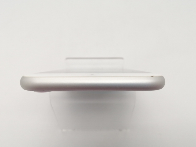 【中古】Apple au 【SIMロック解除済み】 iPhone 8 64GB シルバー MQ792J/A【広島本通】保証期間１ヶ月【ランクC】_2