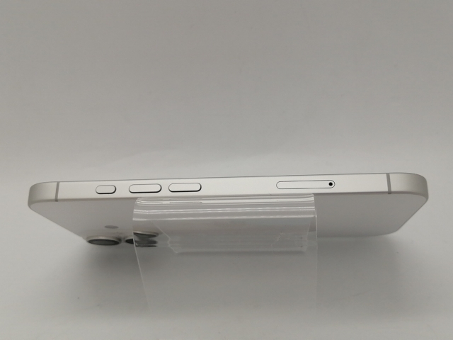 【中古】Apple docomo 【SIMフリー】 iPhone 16 128GB ホワイト MYDR3J/A【広島本通】保証期間１ヶ月【ランクA】_5