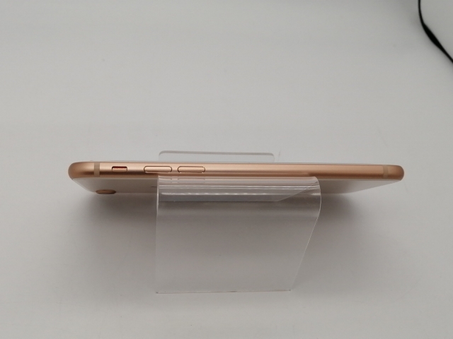 【中古】Apple docomo 【SIMロック解除済み】 iPhone 8 64GB ゴールド MQ7A2J/A【広島本通】保証期間１ヶ月【ランクC】_3