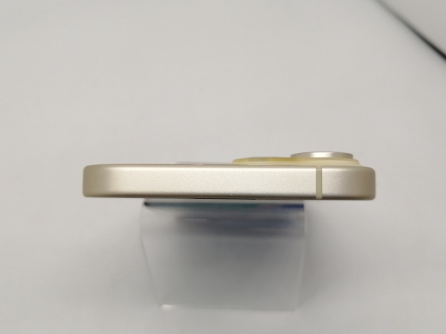 【中古】【赤ロム保証あり】Apple au 【SIMフリー】 iPhone 15 256GB イエロー MTMQ3J/A【広島本通】保証期間１ヶ月【ランクB】_2