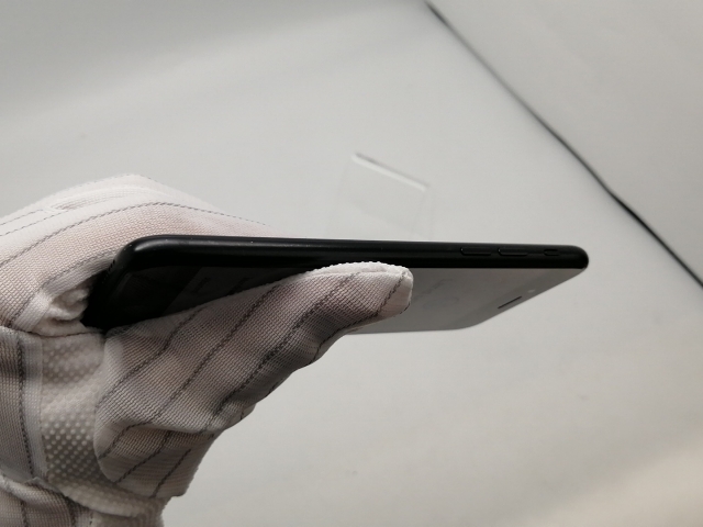 【中古】Apple SoftBank 【SIMロック解除済み】 iPhone SE（第2世代） 64GB ブラック MHGP3J/A（後期型番）【広島本通】保証期間１ヶ月【ランクC】_9