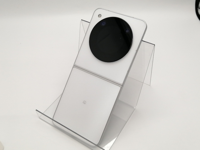 中古】【安心保証】 Libero Flip A304ZT[128GB] Y!mobile