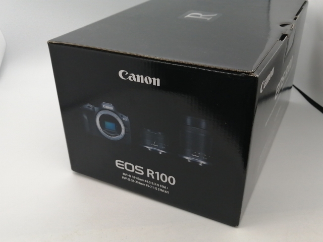 未使用】Canon EOS R100 ダブルズームキット ブラック【広島本通】保証