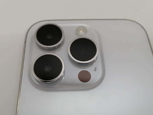 【中古】Apple 国内版 【SIMフリー】 iPhone 14 Pro 128GB シルバー MQ013J/A【広島】保証期間１ヶ月【ランクC】
