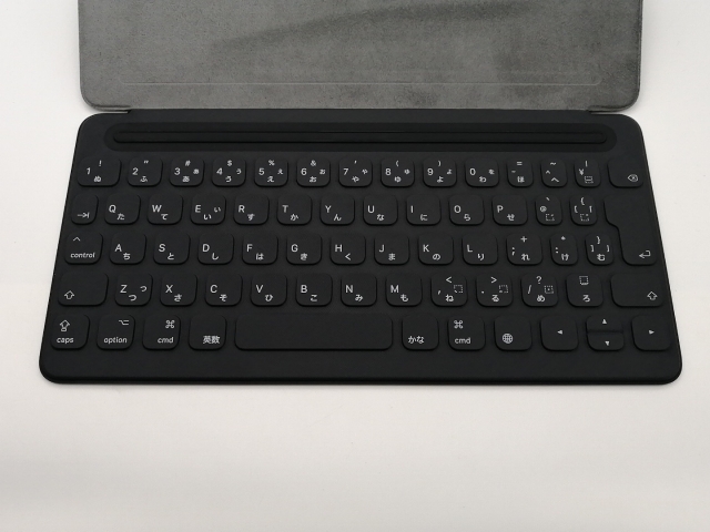 Apple 10.5インチ Smart Keyboard MPTL2J/A Apple 10.5インチiPad Pro