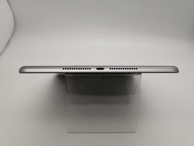 【中古】Apple 【Wi-Fi】 iPad（第5世代/2017） 32GB スペースグレイ MP2F2J/A【アリオ倉敷】保証期間１ヶ月【ランクC】_3