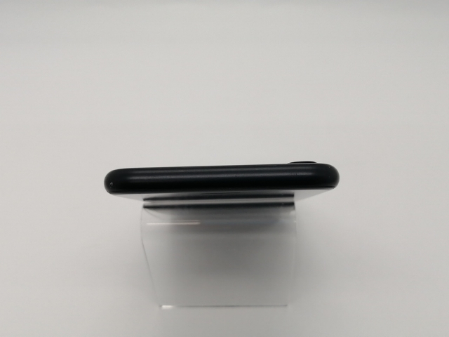 【中古】Apple au 【SIMロック解除済み】 iPhone SE（第2世代） 128GB ブラック MXD02J/A【アリオ倉敷】保証期間１ヶ月【ランクC】