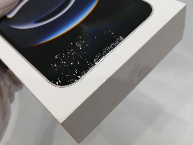 【未使用】Apple au 【SIMフリー】 iPhone 16e 128GB ホワイト MD1R4J/A【浜松駅前】保証期間３ヶ月_4