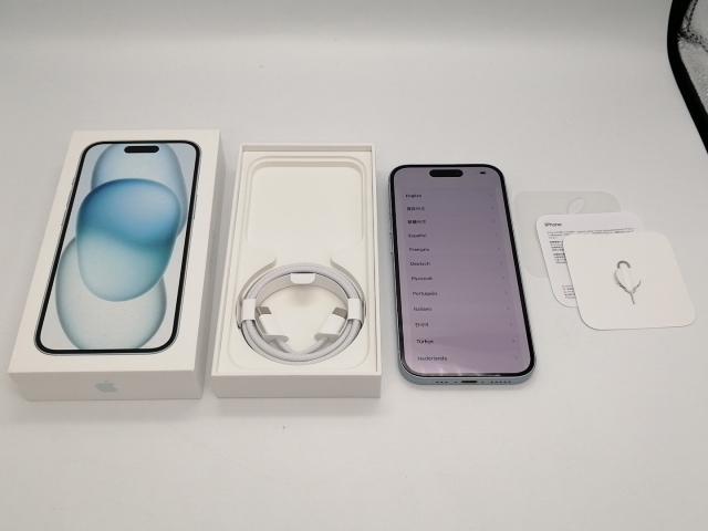 中古】Apple docomo 【SIMフリー】 iPhone 15 128GB ブルー